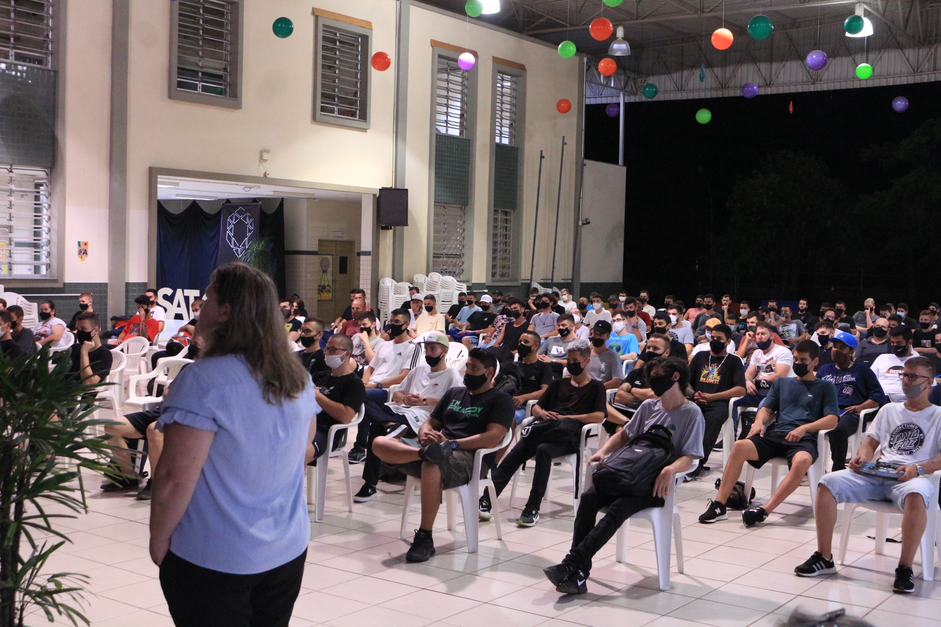 Aproximadamente 130 alunos do técnico iniciaram as aulas nesta semana em quatro cursos do Colégio Satc, em Criciúma