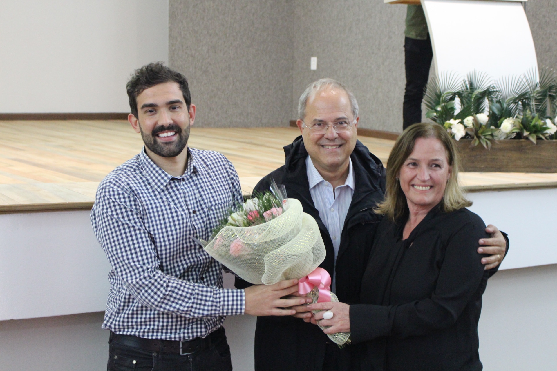 Comemoração do aniversário da história do colégio contou com a reinauguração do Auditório, que homenageia o ex-diretor, João Luiz Novelli