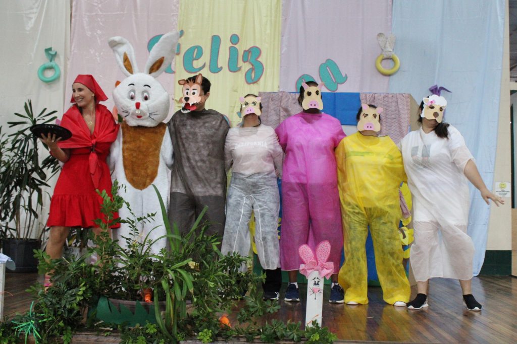 Teatros, brincadeiras e mensagens de renovação fizeram parte das festividades de Páscoa na escola