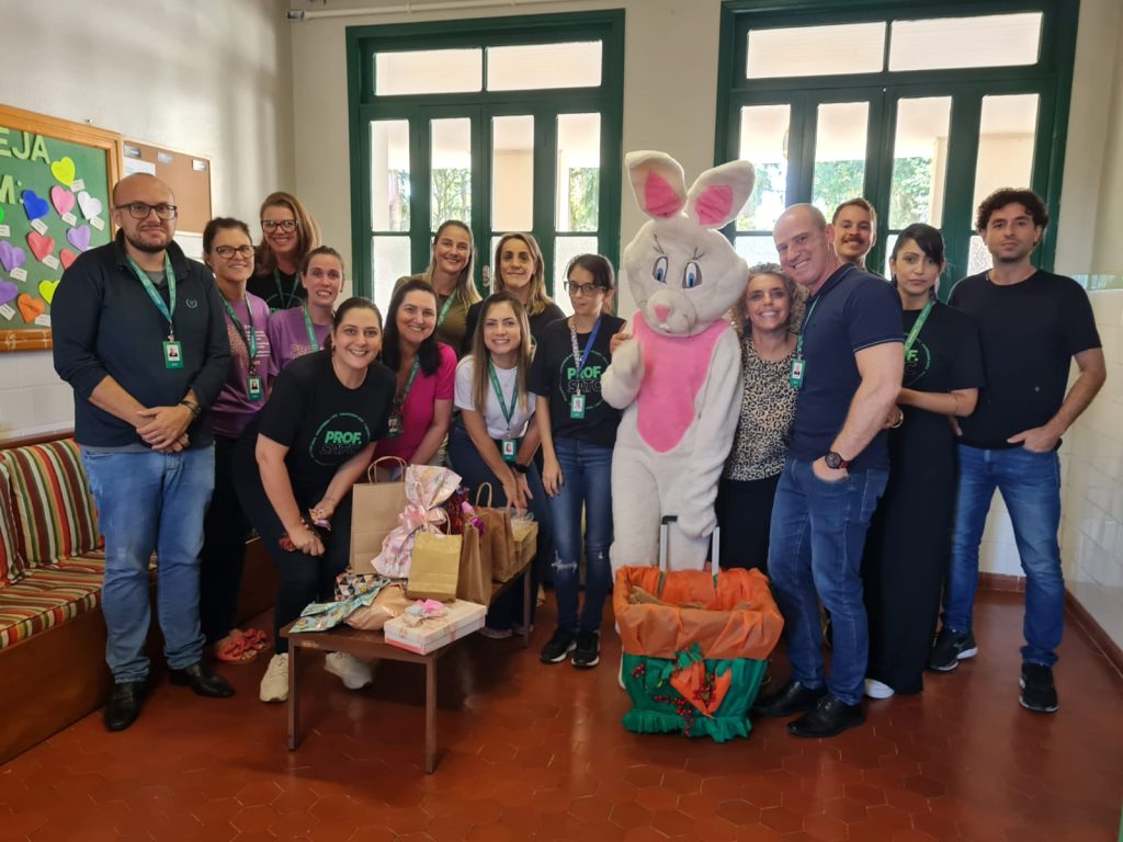 Teatros, brincadeiras e mensagens de renovação fizeram parte das festividades de Páscoa na escola