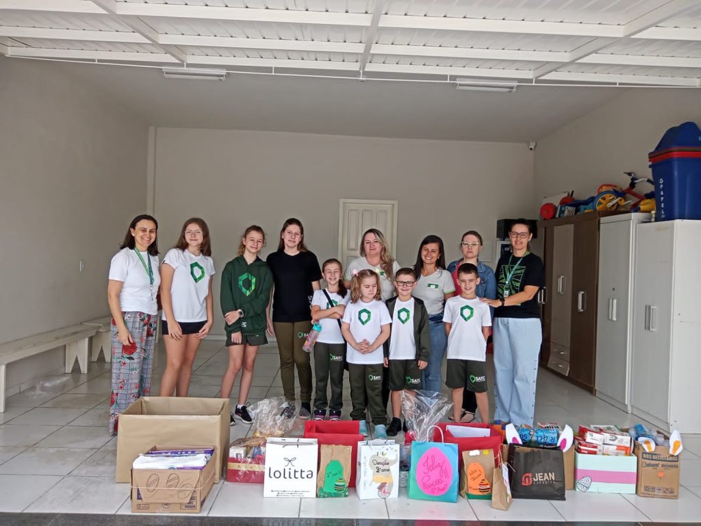 Teatros, brincadeiras e mensagens de renovação fizeram parte das festividades de Páscoa na escola