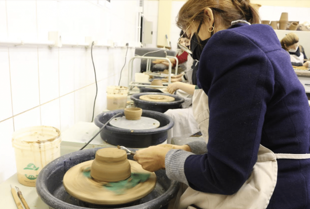 Curso de Cerâmica Artística da Satc está com inscrições abertas