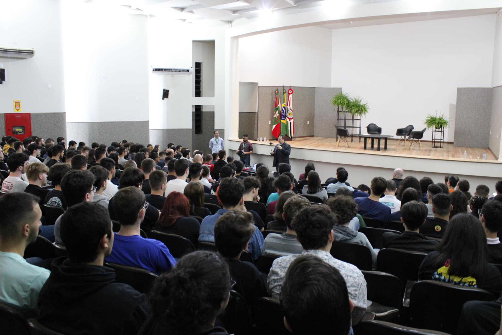 Cibersegurança é destaque em palestra na UniSatc