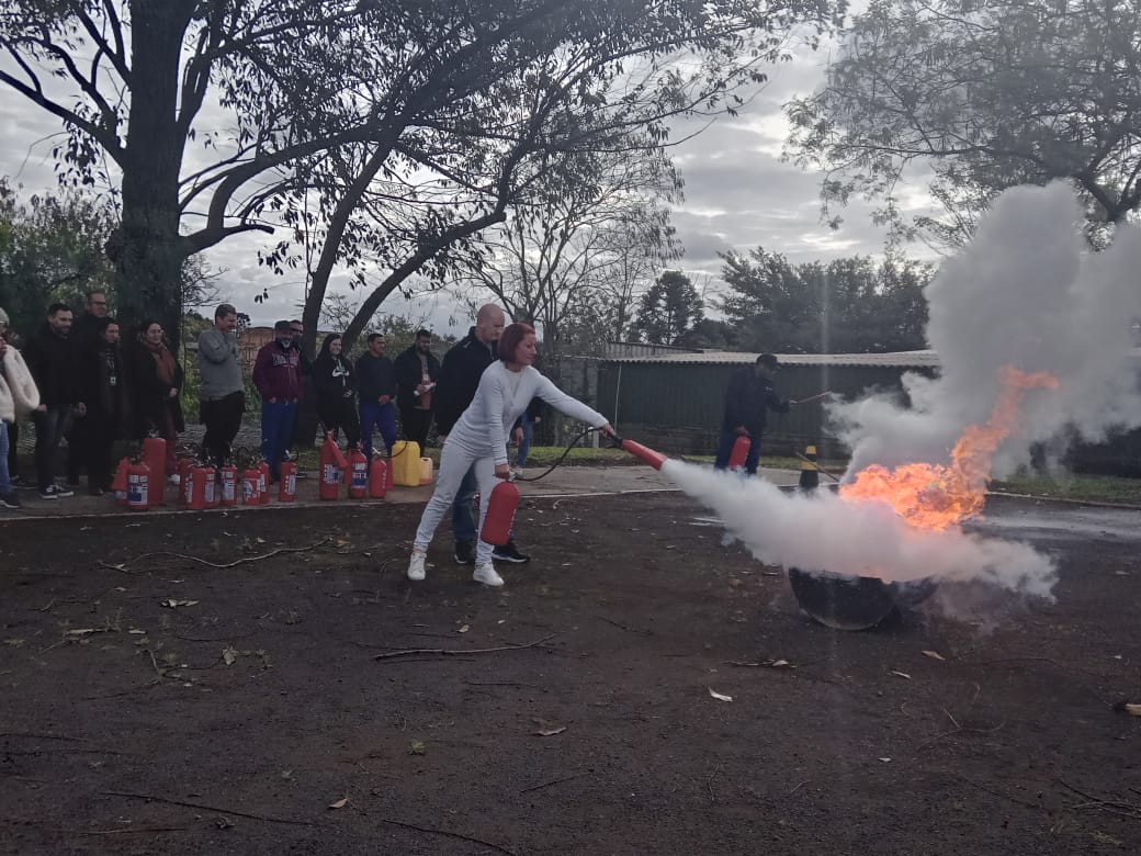 Colaboradores da Satc passam por treinamento de segurança