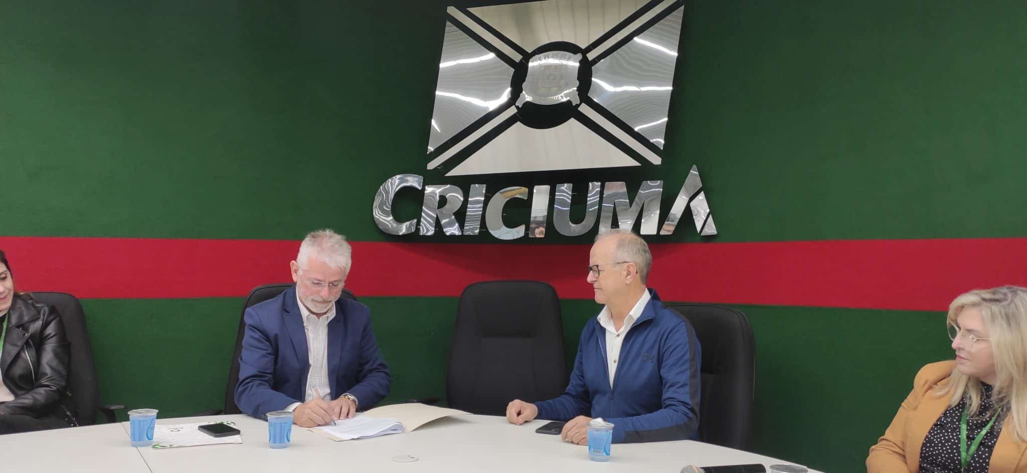 Quase 2 mil alunos de Criciúma serão beneficiados com Projeto + Saber