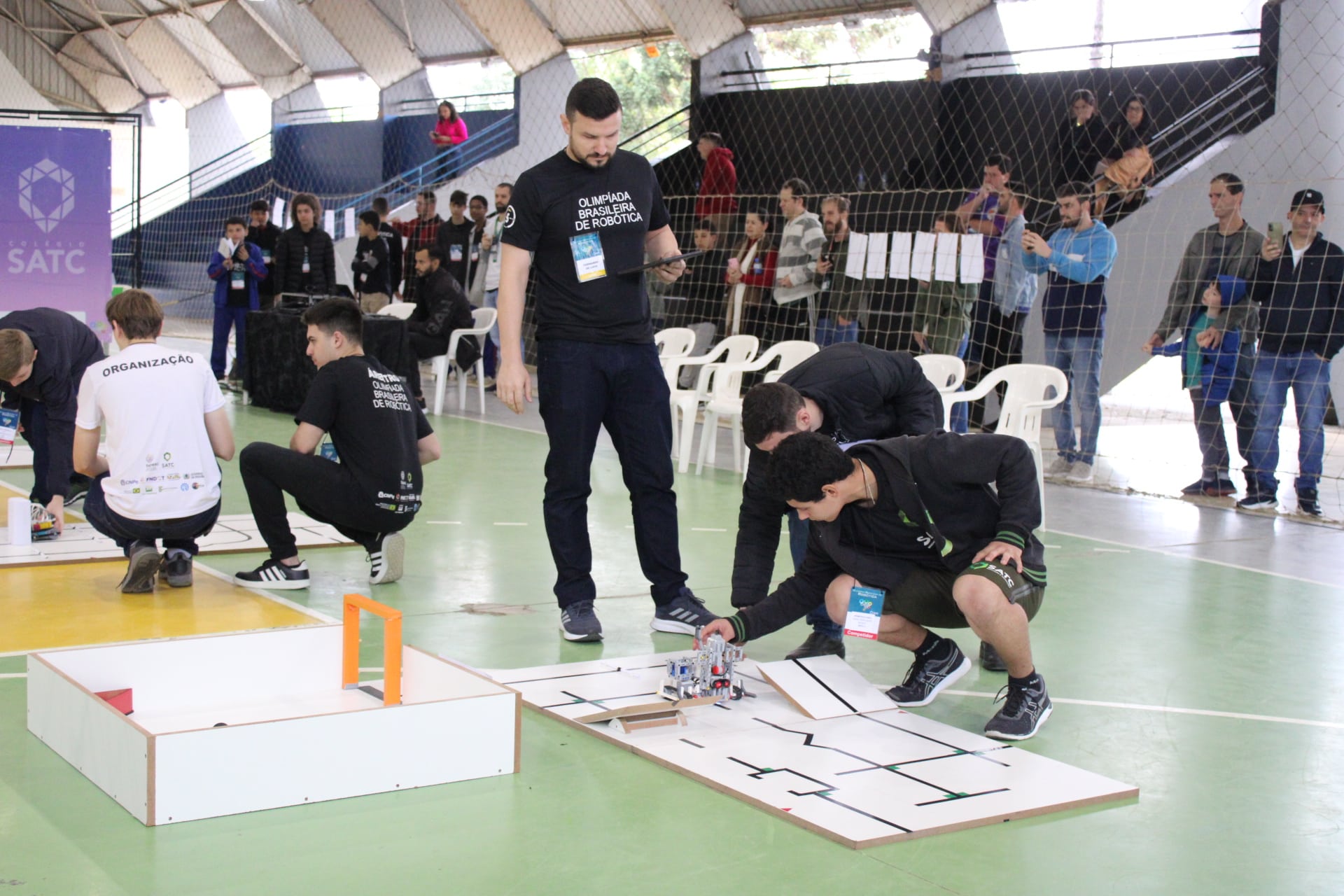 Colégio Satc é bicampeão estadual da Olimpíada Brasileira de Robótica