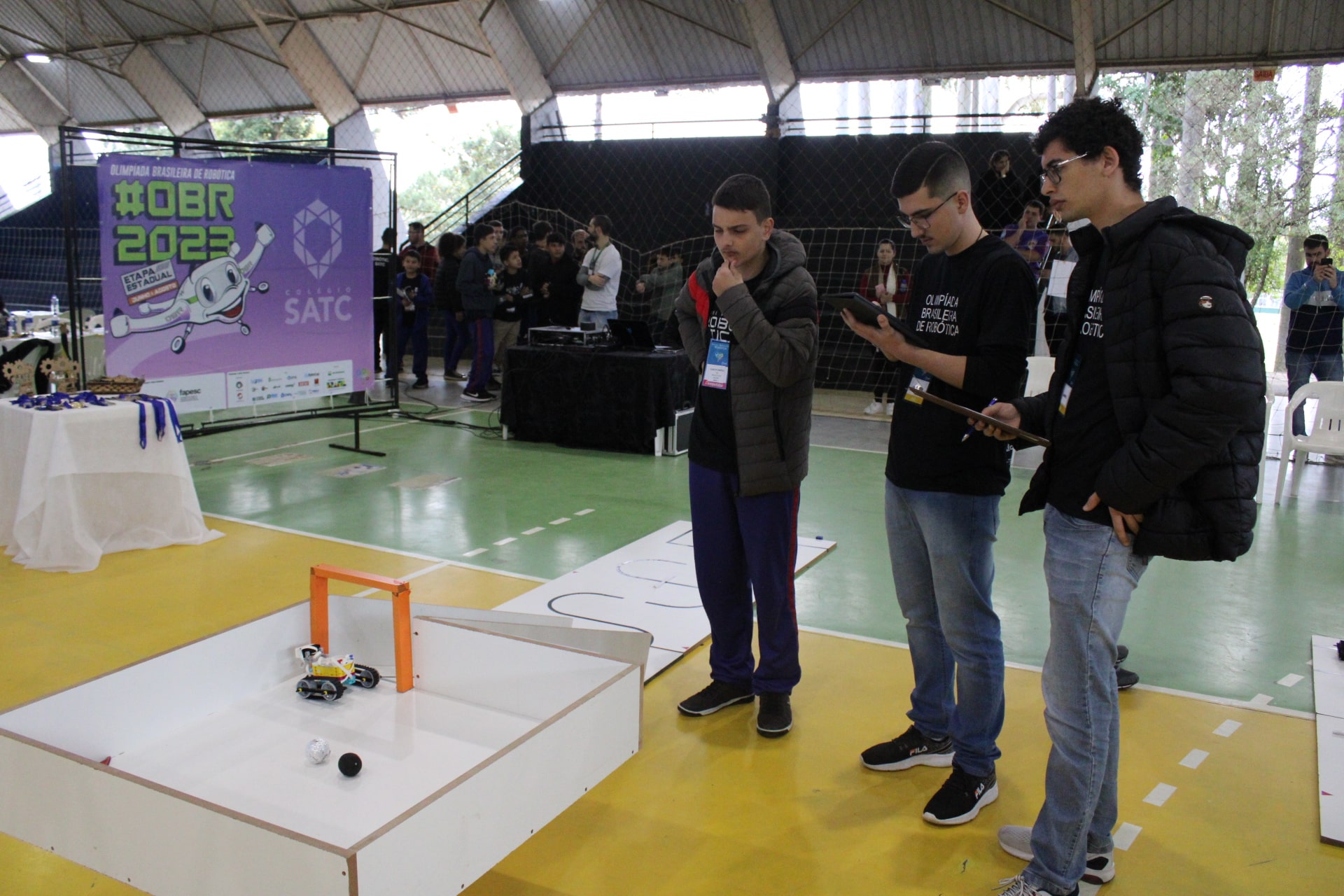 Colégio Satc é bicampeão estadual da Olimpíada Brasileira de Robótica
