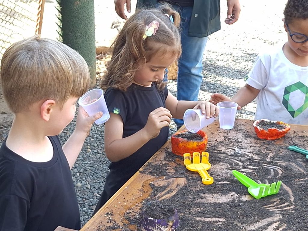 Cuidados com o meio ambiente e diversão marcam atividade do Infantil Satc