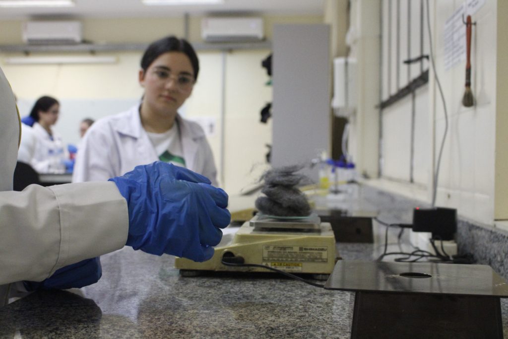 Técnico em Química da Satc abrange todas as ramificações da área em dois anos de estudo