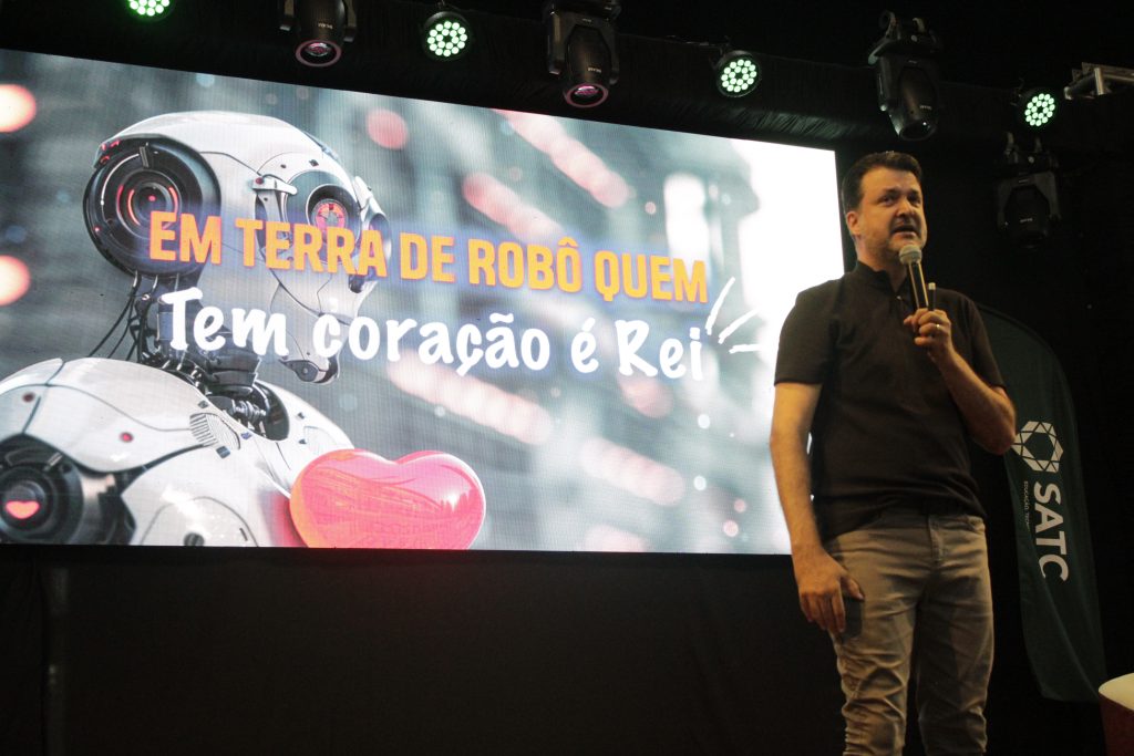 Satc abre o ano letivo com evento marcado pela emoção entre os colaboradores